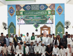 MEMPERERAT UKHUWAH: Wardatun Nur Jamilah Hadiri Safari Ramadhan di Montallat, Pemkab Salurkan Hibah Rp1 Miliar