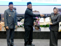 Ketua DPRD Barito Utara Pimpin Rapat Paripurna Jawaban Pemerintah Terhadap Lima Raperda